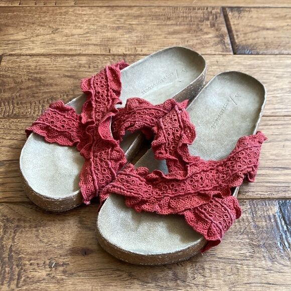 ANTHROPOLOGIE Bianca Ruffled Slide Sandals in Red - Picture 5 of 7